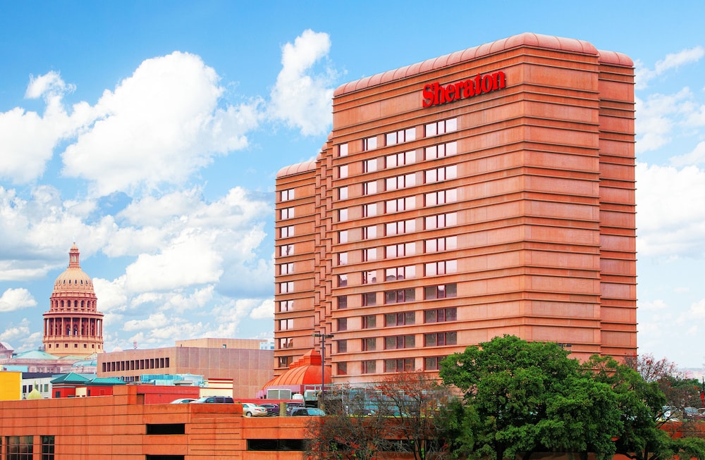 Downright Austin, A Renaissance Hotel
