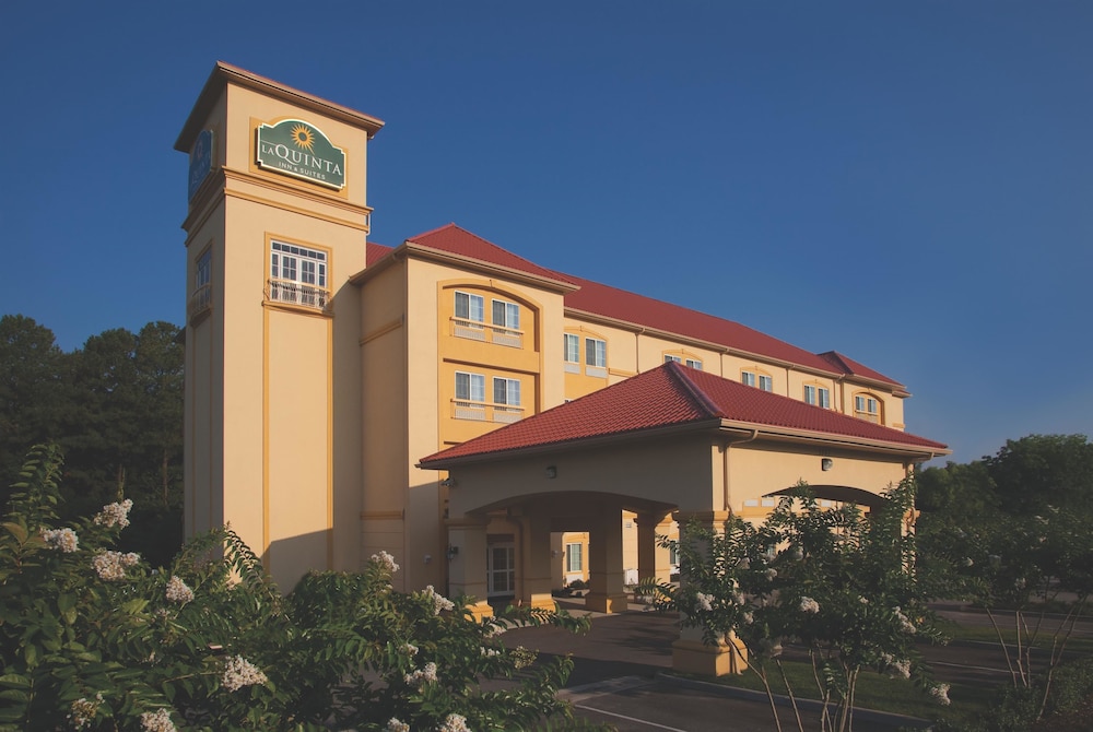 LA QUINTA INN AND SUITES NORFOLK AIRPORT