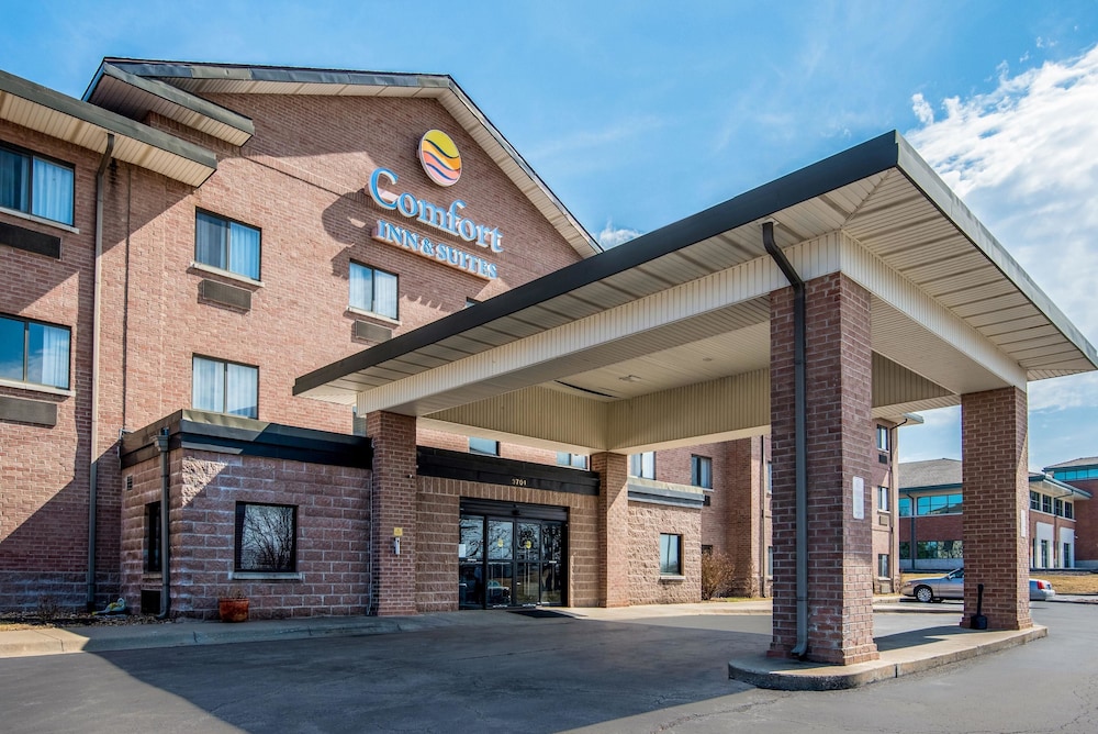 COMFORT INN AND SUITES LEES SUMMIT -KANSAS CITY