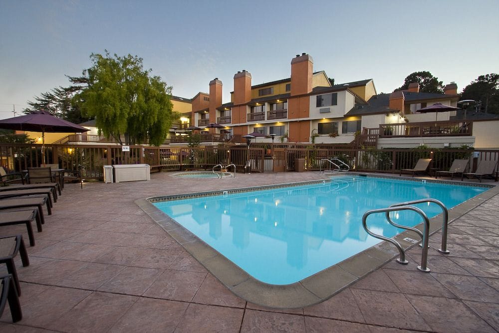 MARIPOSA INN AND SUITES