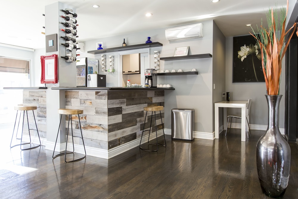 L.A. Sky Boutique Hotel