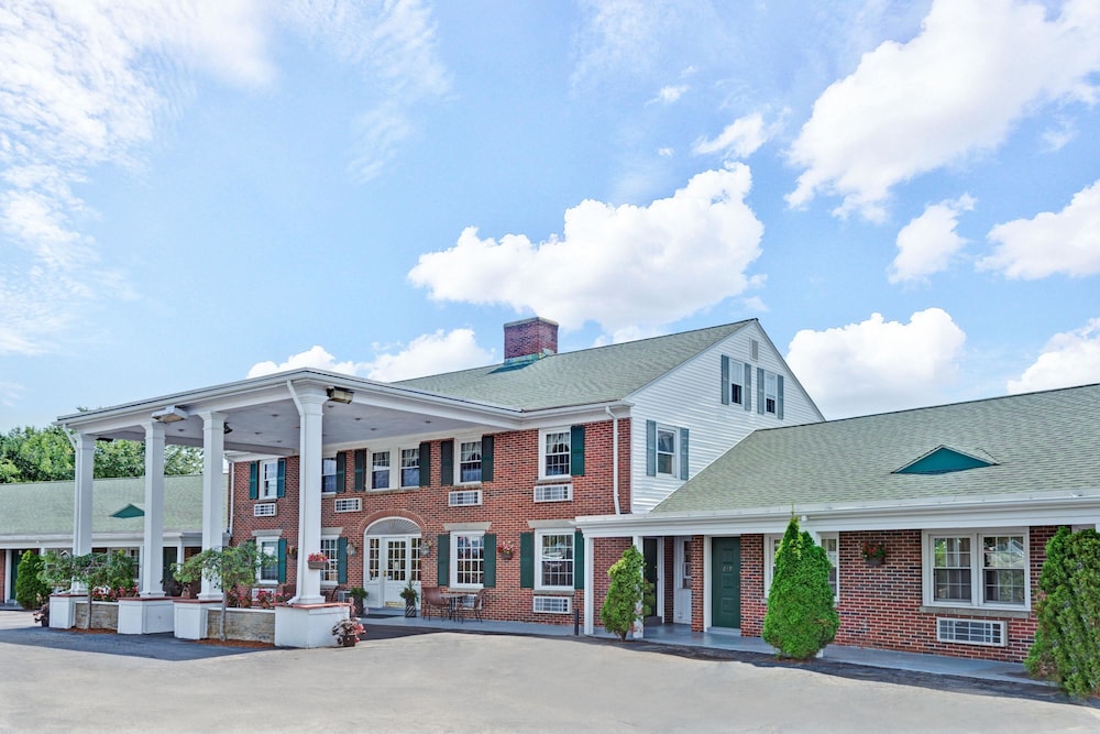 Colonial Inn Seekonk