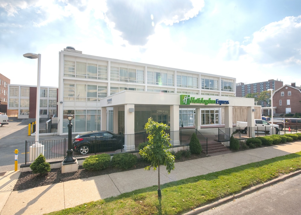 Holiday Inn Express St Louis - Central West End, An Ihg