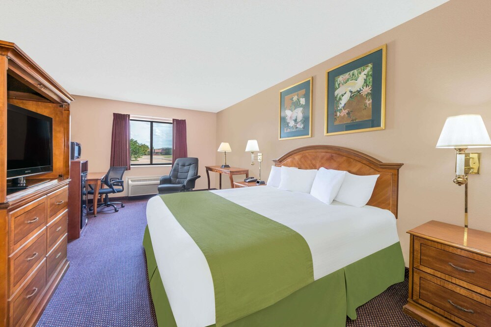 Baymont by Wyndham Enid