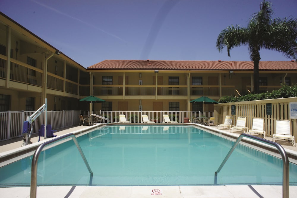 Baymont by Wyndham Fort Myers Central