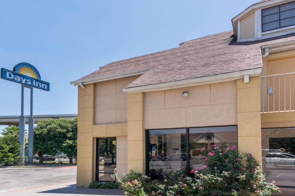 DAYS INN AUSTIN SOUTH