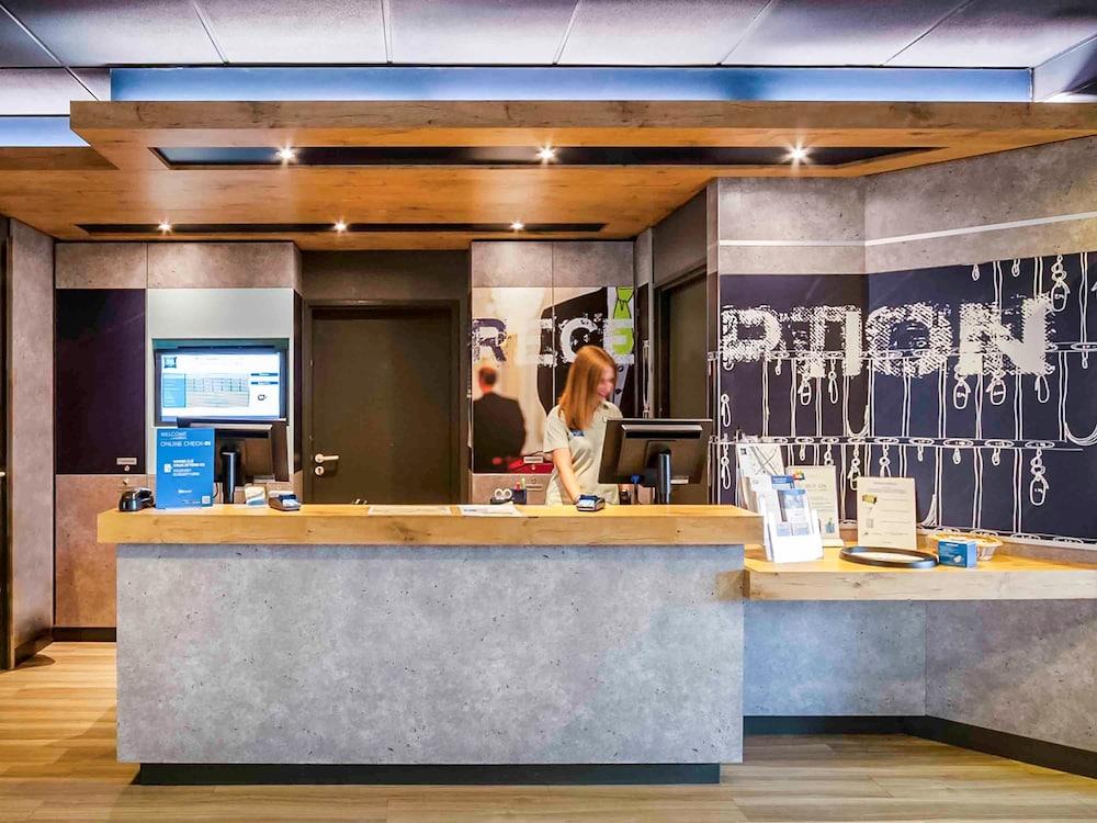 ibis budget Courbevoie Paris la Defense 1