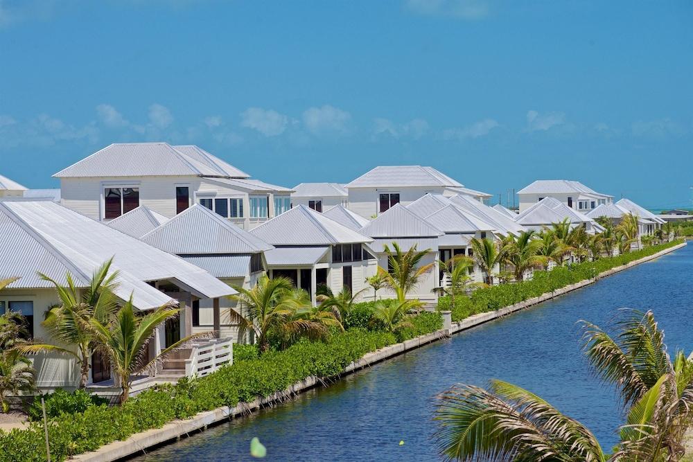 Mahogany Bay Resort & Beach Club, Curio Collection by Hilton