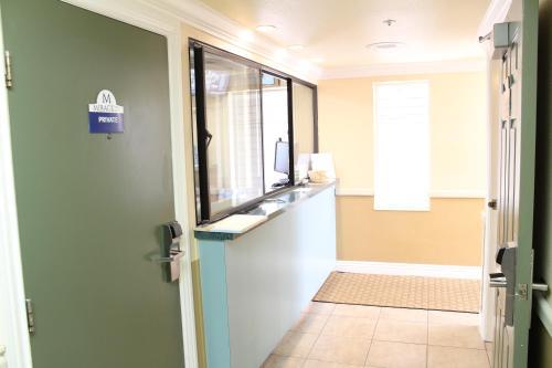 Fotos del hotel - Mirage Inn & Suites