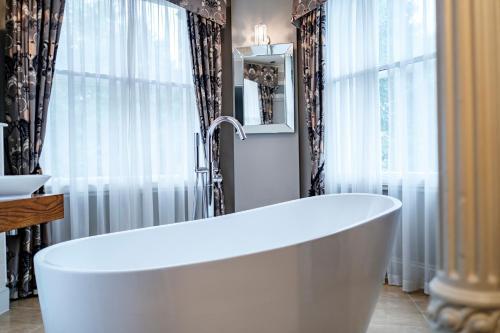 Fotos del hotel - The Drayton Court Hotel