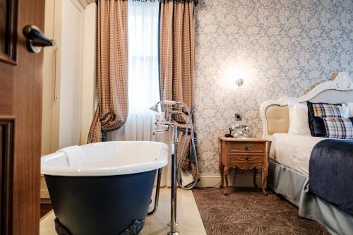 Fotos del hotel - The Drayton Court Hotel