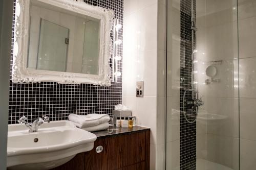 Fotos del hotel - The Drayton Court Hotel