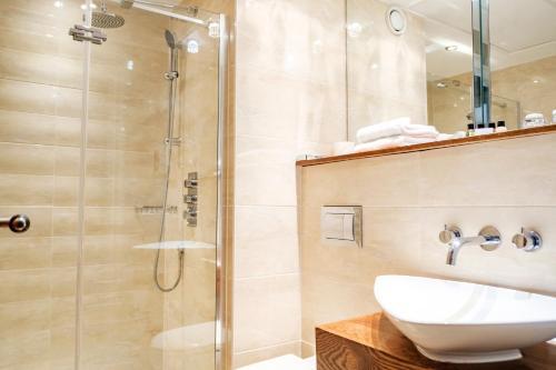 Fotos del hotel - The Drayton Court Hotel