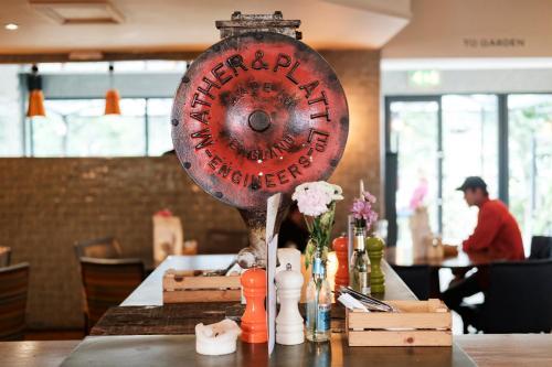 Fotos del hotel - The Drayton Court Hotel