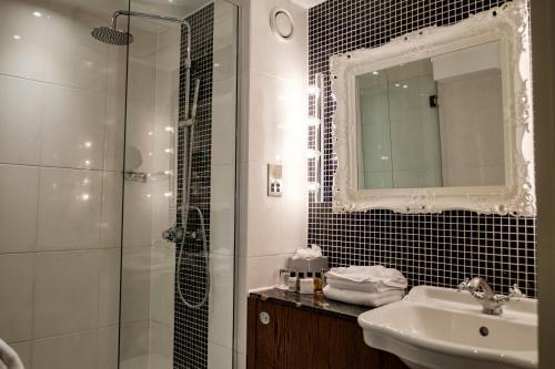 Fotos del hotel - The Drayton Court Hotel