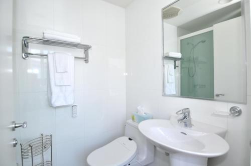 Fotos del hotel - Yonge Suites Furnished Apartments