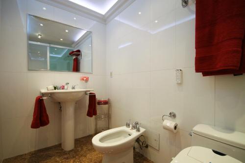 Fotos del hotel - Yonge Suites Furnished Apartments