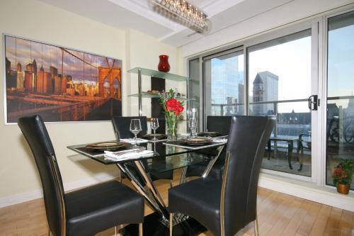 Fotos del hotel - Yonge Suites Furnished Apartments