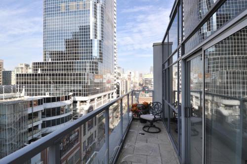 Fotos del hotel - Yonge Suites Furnished Apartments