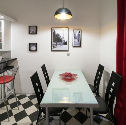 Fotos del hotel - Mordecai 12 Apartments by Adrez Living