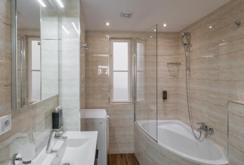 Fotos del hotel - Mordecai 12 Apartments by Adrez Living