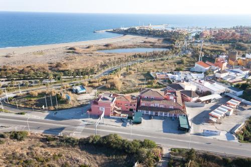 Hotel HOTEL LAS CAMELIAS