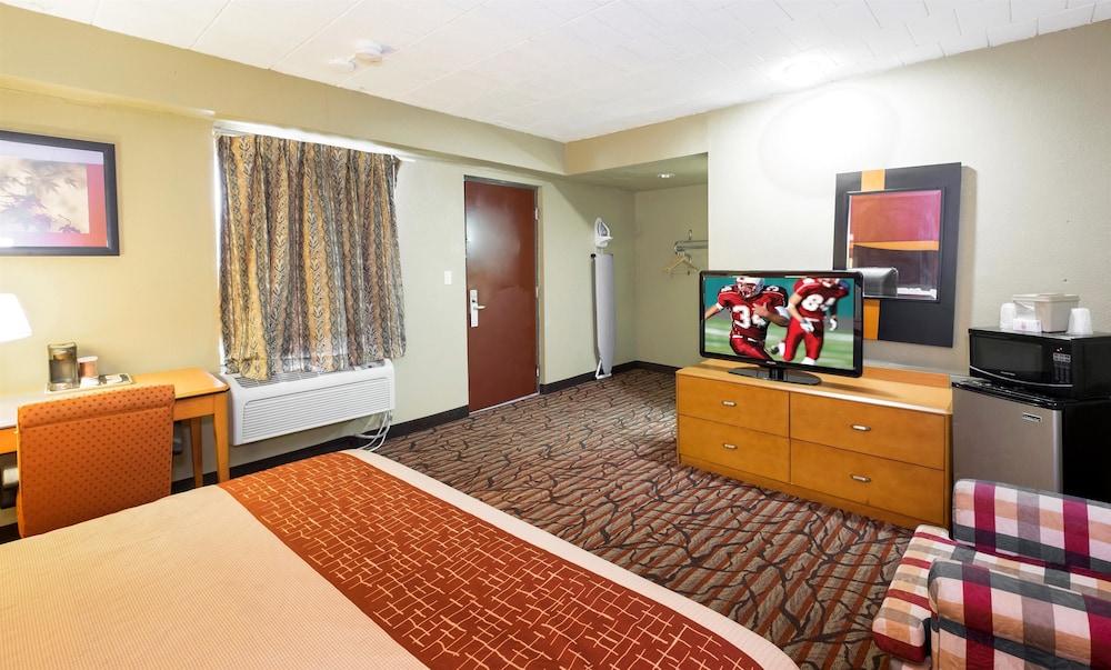 Bmore Inn