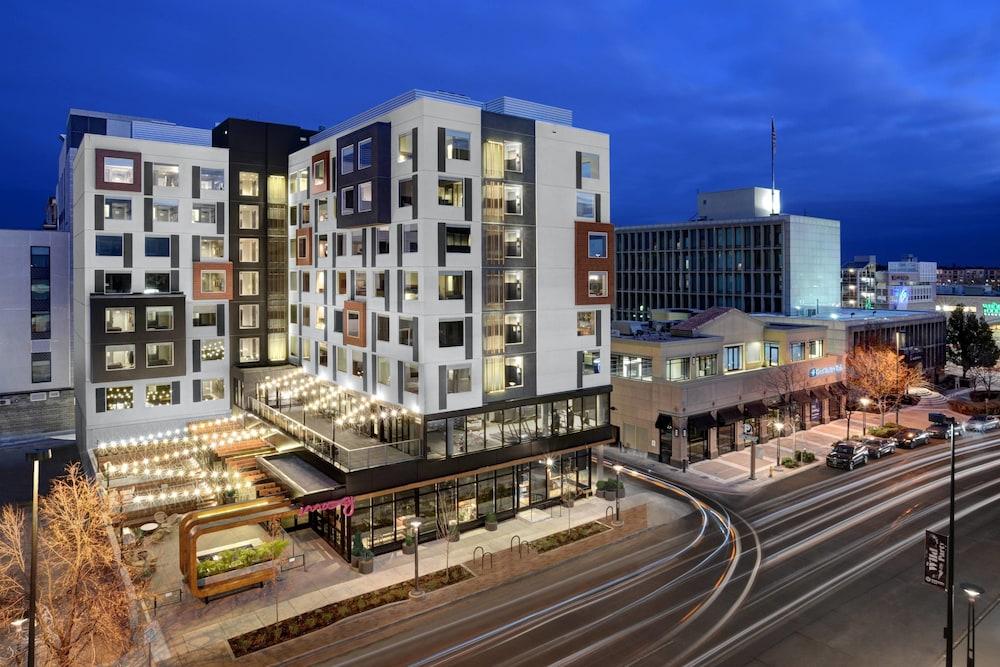 Moxy Denver Cherry Creek