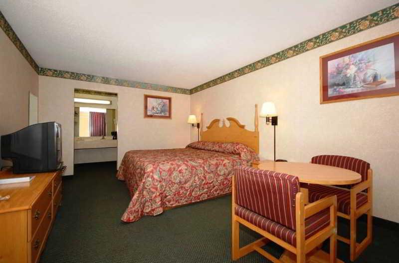 Red Roof Inn & Suites Cave City