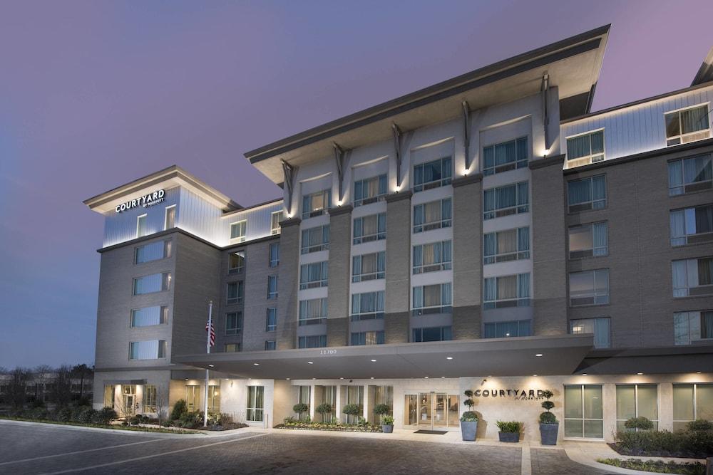 Courtyard by Marriott Atlanta Alpharetta/Avalon Area