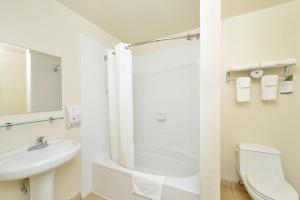 Fotos del hotel - AMERICAS BEST VALUE INN & SUITES- GOLDEN GATE