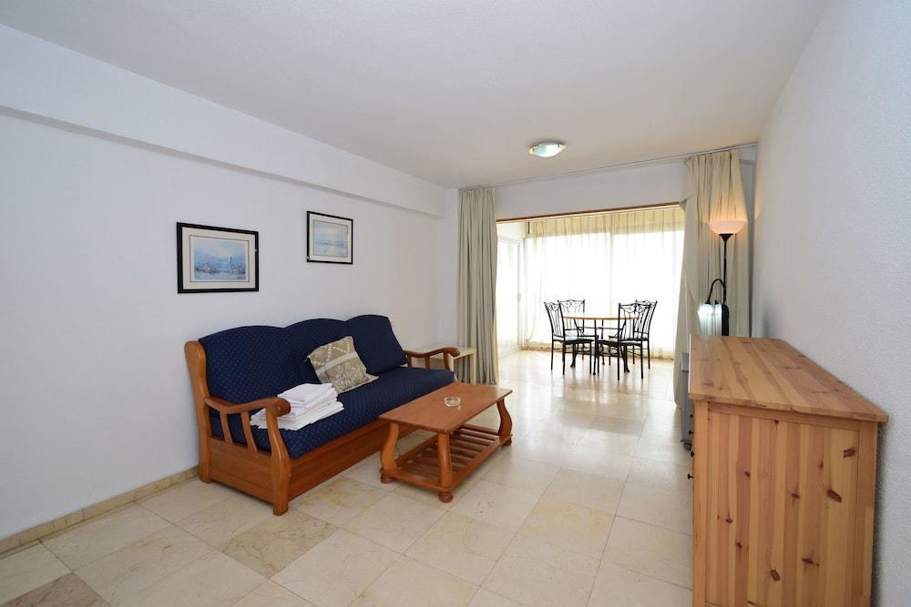 CABALLOS APARTMENT