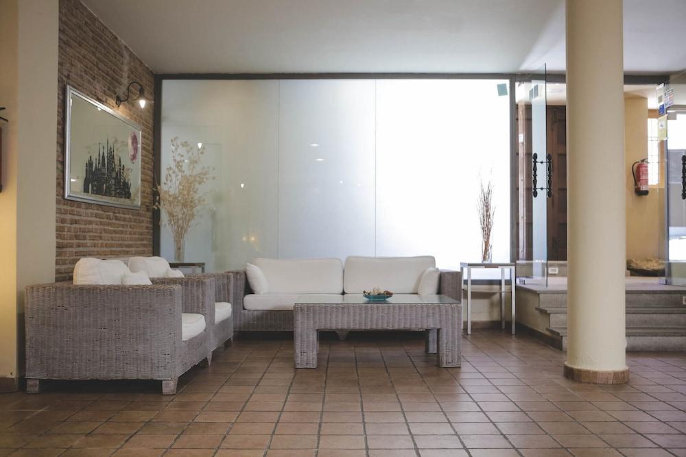 Hospedium Hotel La Fuente
