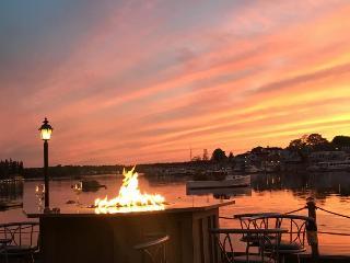 BOOTHBAY HARBOR INN