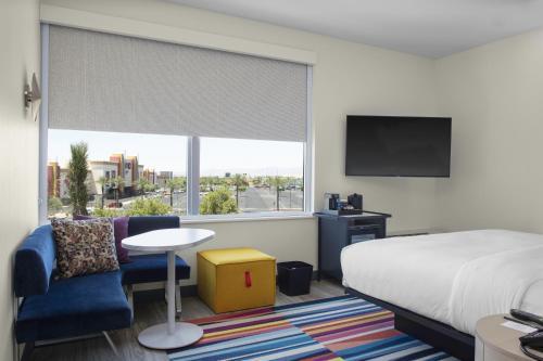 Aloft Glendale at Westgate