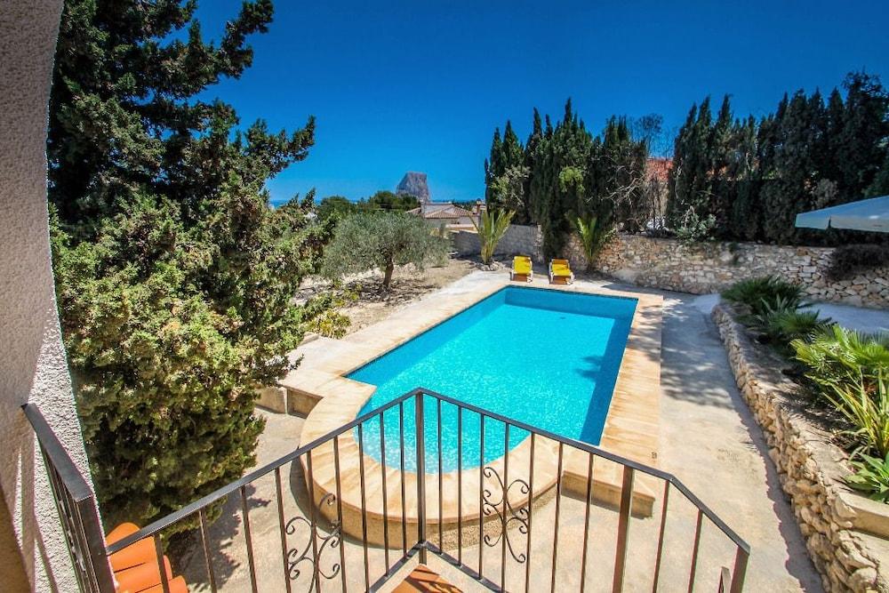 LAURA-29A - PRETTY HOLIDAY PROPERTY WITH GARDEN AND PRIVATE POOL IN CALPE