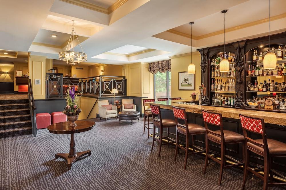 The Dunhill Hotel