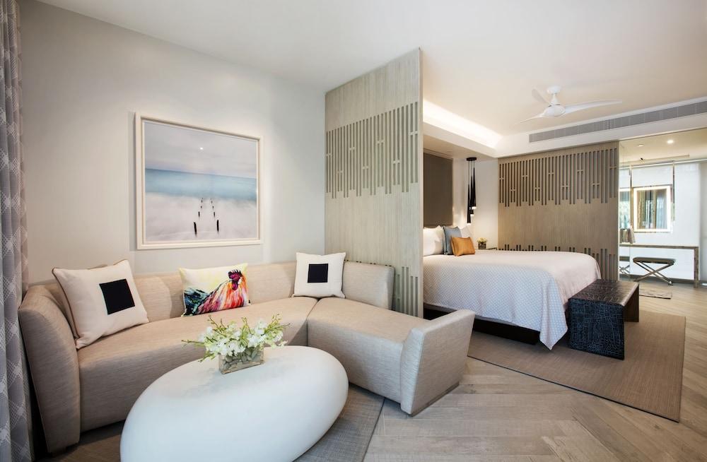 H2O Suites - Adults Only