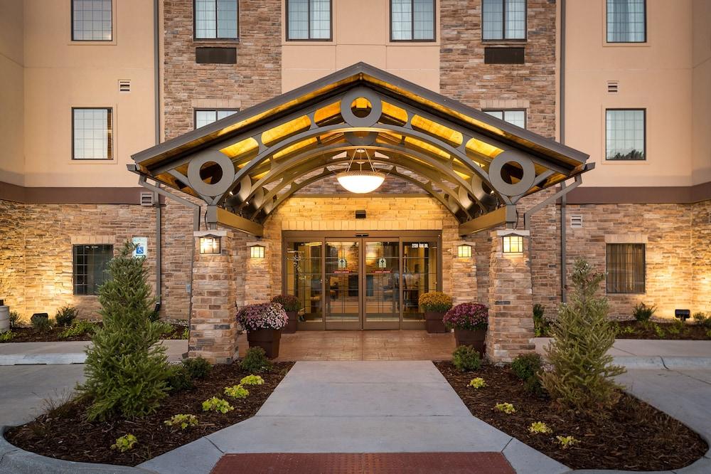 Staybridge Suites Omaha West, an IHG Hotel