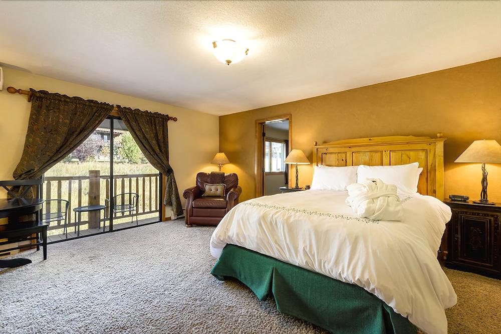 THE INN AT STEAMBOAT