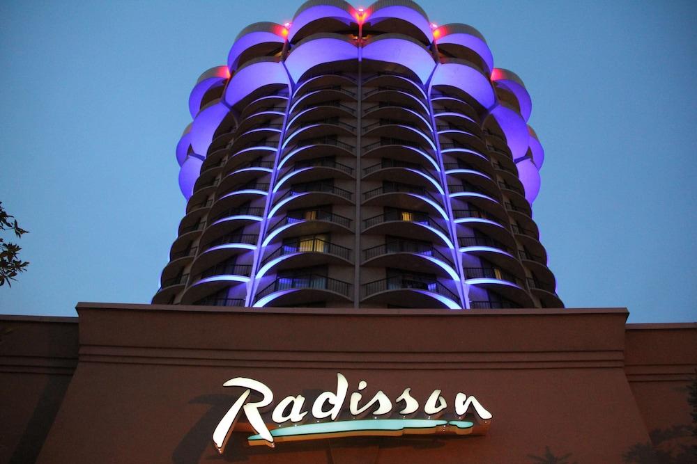 Radisson Cincinnati Riverfront