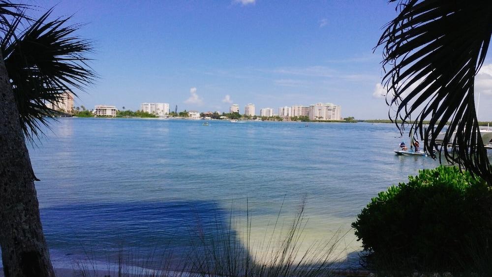 Lovers Key Resort
