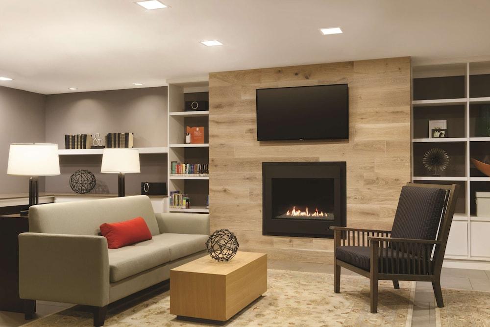 Country Inn & Suites by Radisson, Valparaiso, IN