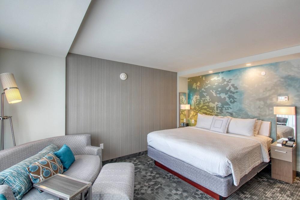 Courtyard by Marriott Fargo
