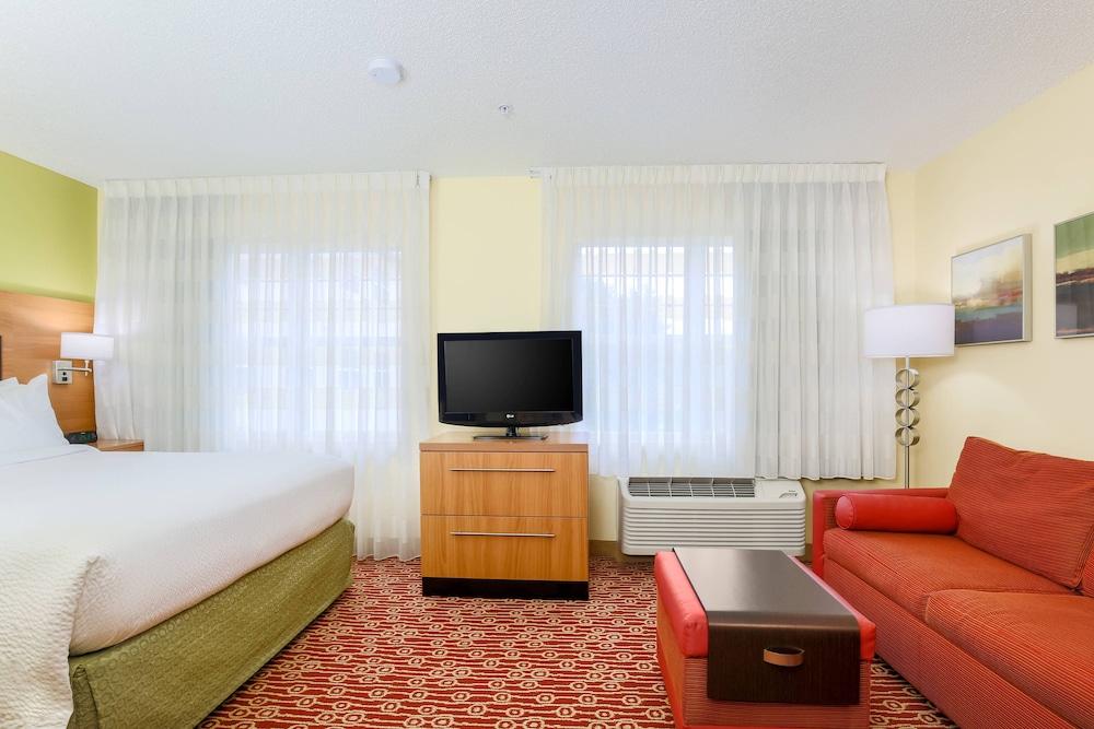 TownePlace Suites Houston Brookhollow