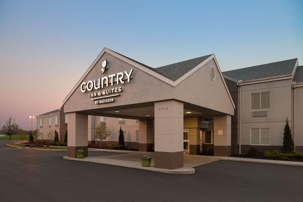 Country Inn & Suites by Radisson, Port Clinton, OH
