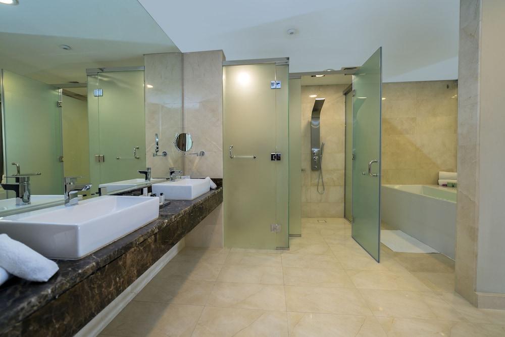 Fotos del hotel - Four Points by Sheraton Production City Dubai