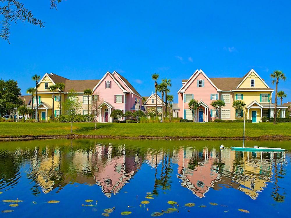 Runaway Beach Club Resort