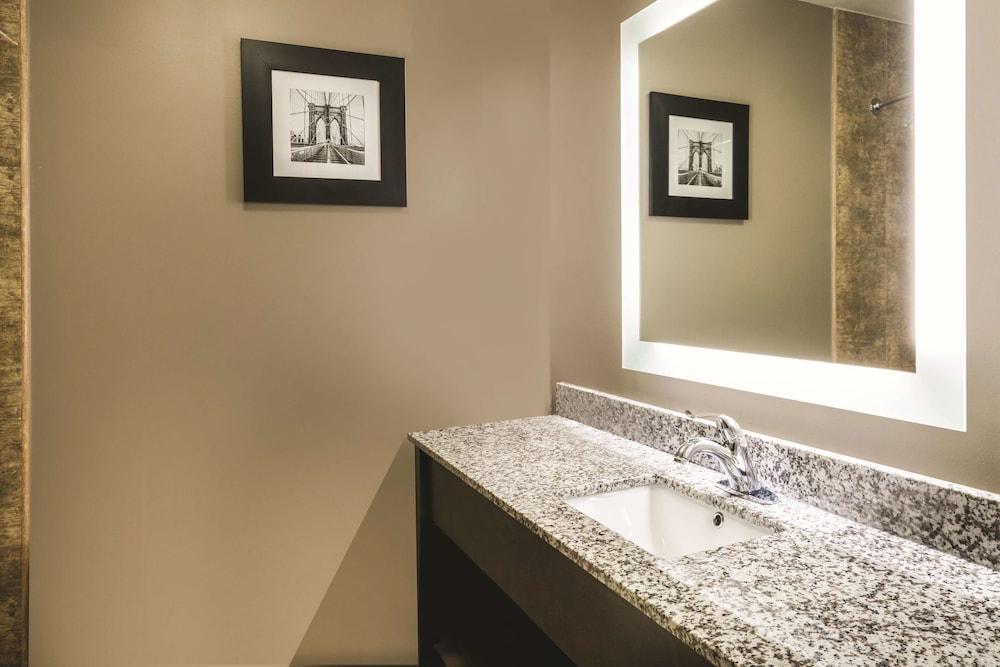 Fotos del hotel - La Quinta Inn & Suites by Wyndham Brooklyn Central