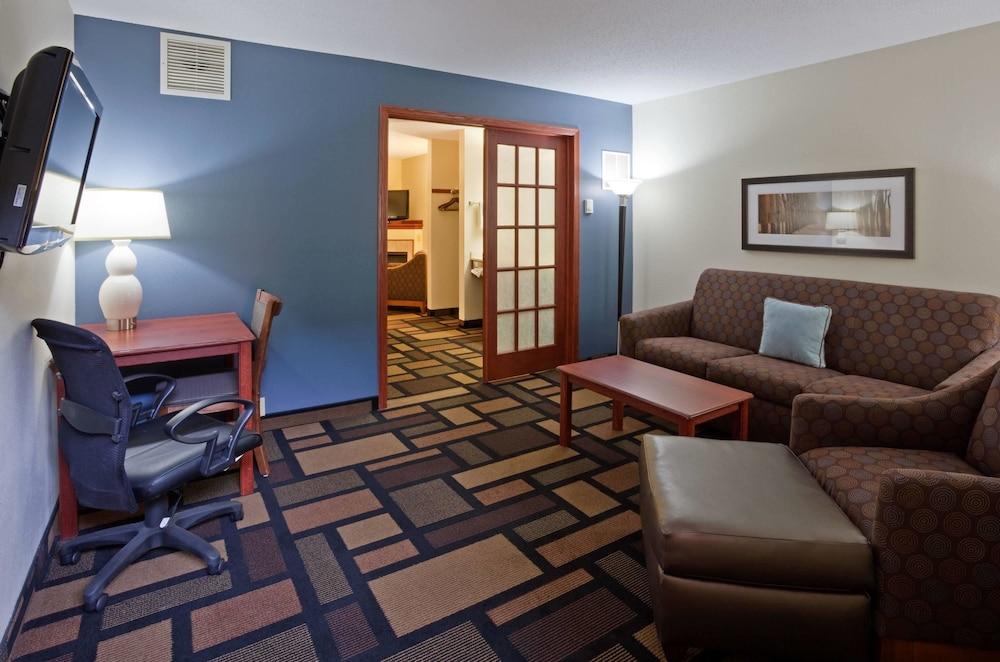 AmericInn by Wyndham Austin